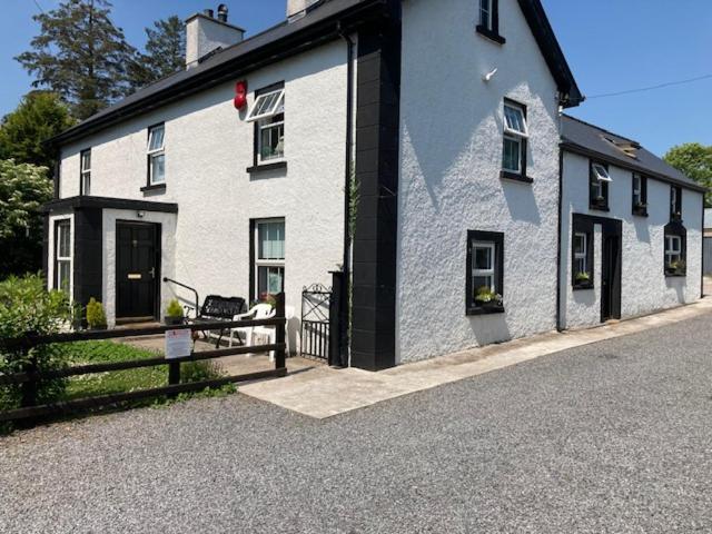The Old Post Office Lodge Enniskillen Eksteriør bilde