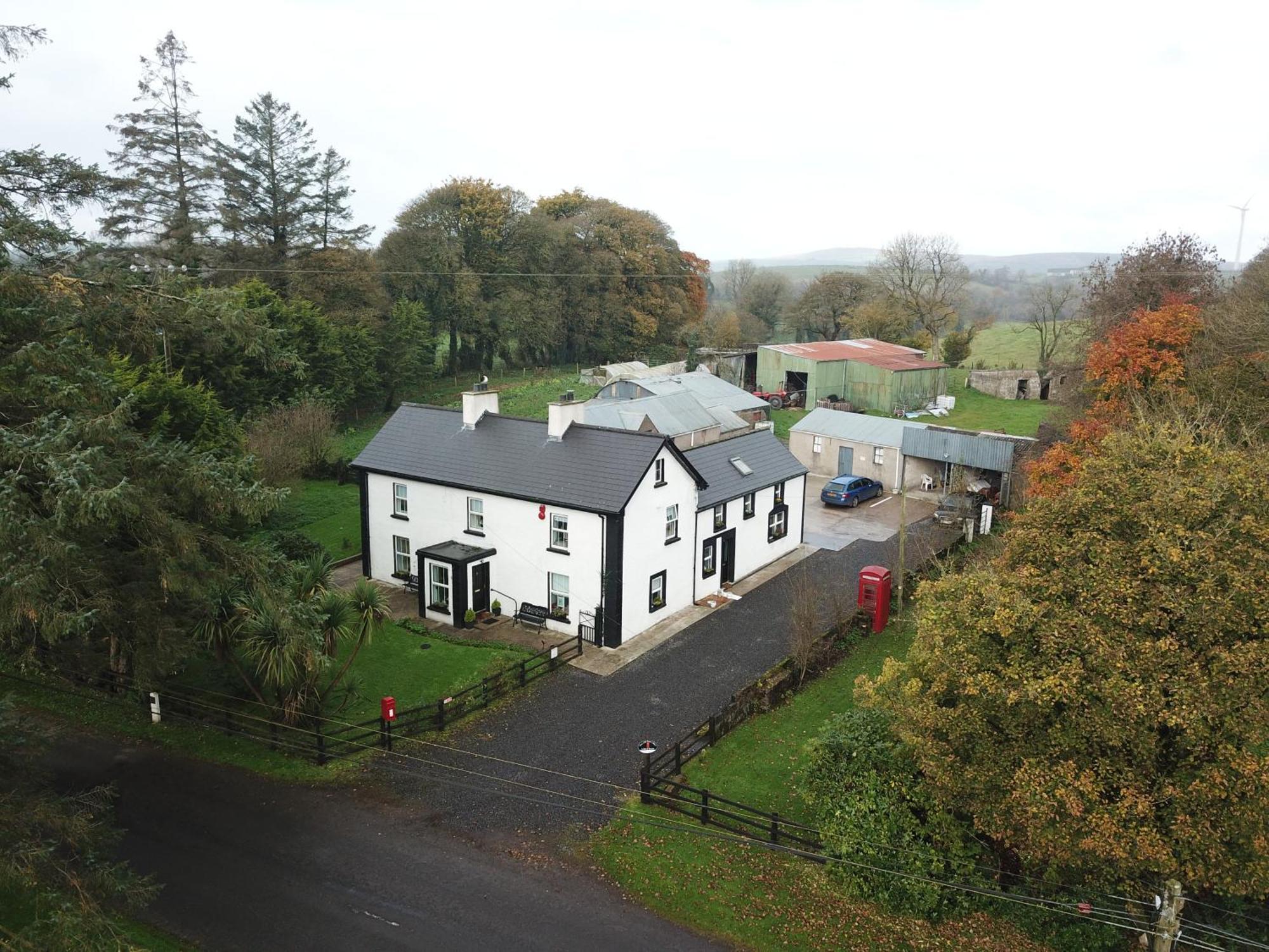 The Old Post Office Lodge Enniskillen Eksteriør bilde